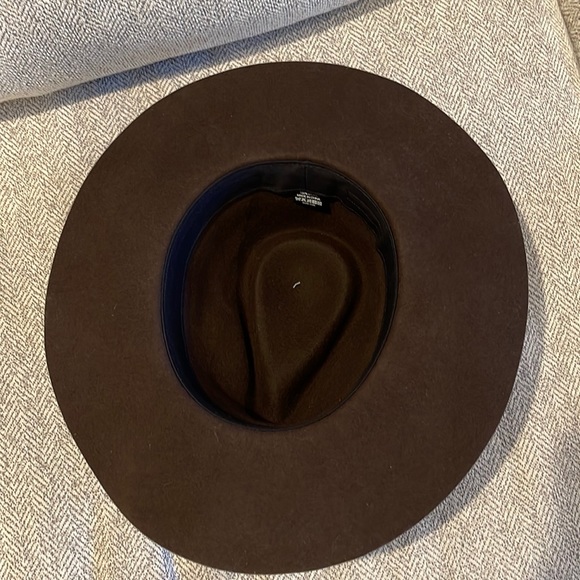 Wool hat - Picture 3 of 5